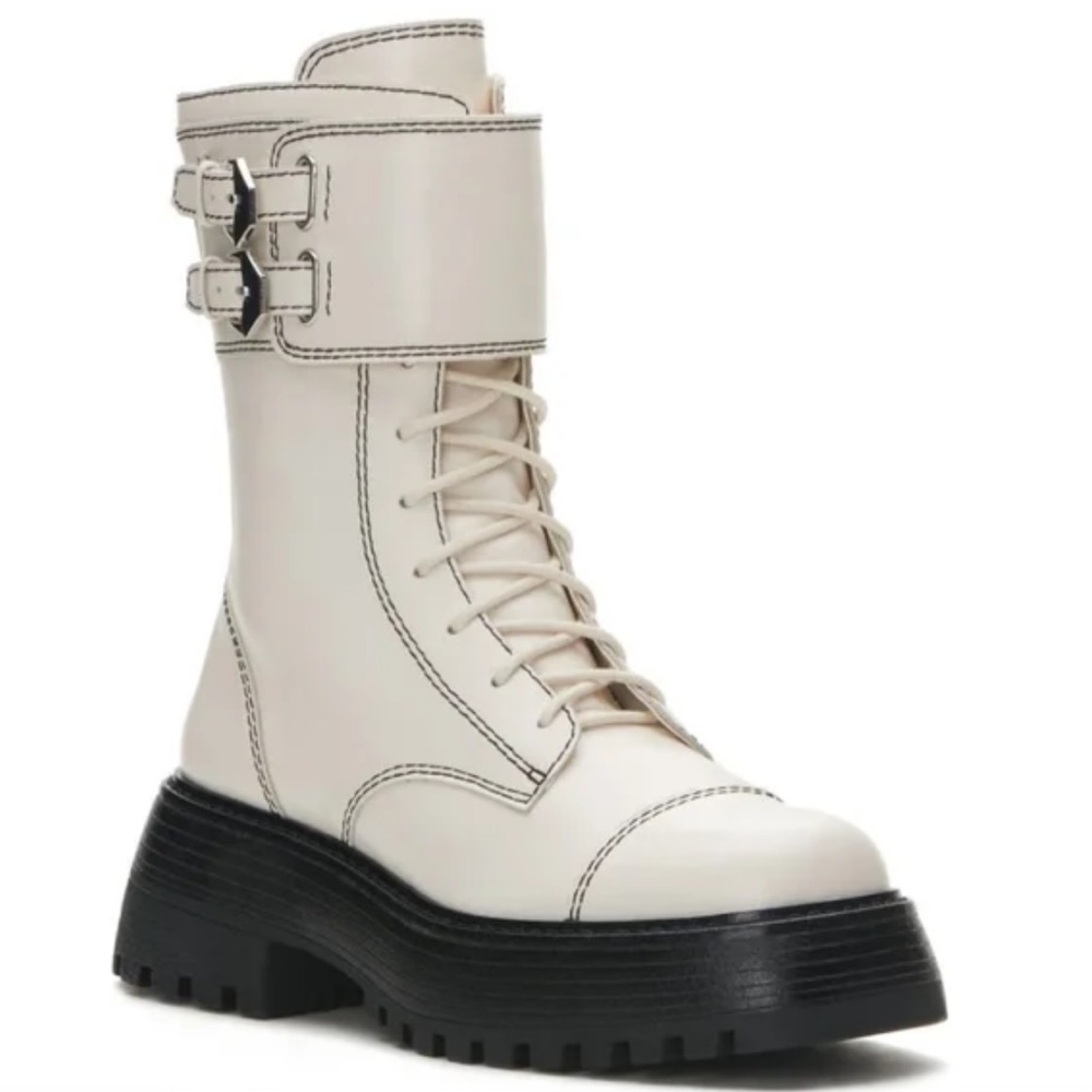 🌸VINCE CAMUTO🌸 Monchia Coconut Cream Lug Sole Leather Moto Boots Size: 9.5